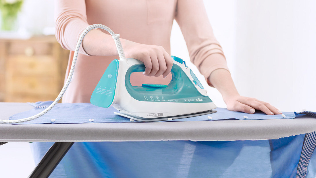 zelazko BRAUN SI3043 GR latwe prasowanie 270-mililitrowy zbiornik blokada kapania skuteczny system usuwania kamienia