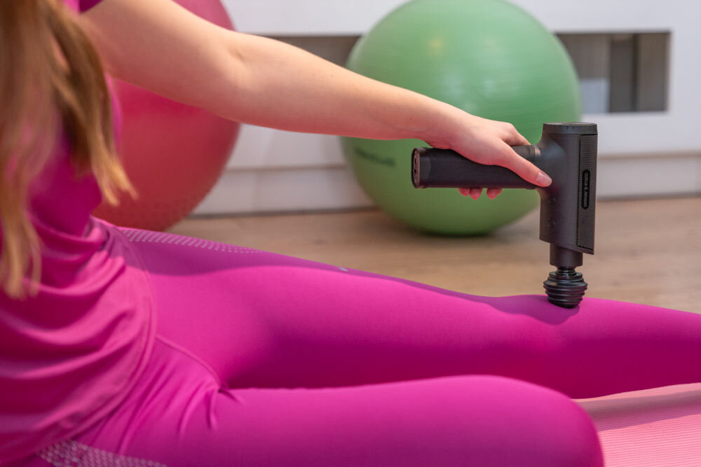 Masażer ręczny Gun GÖTZE & JENSEN FM800 masaż głowicą poduszkową tłumik łagodne działanie masaż relaksacyjny rozluźnienie do wrażliwej skóry