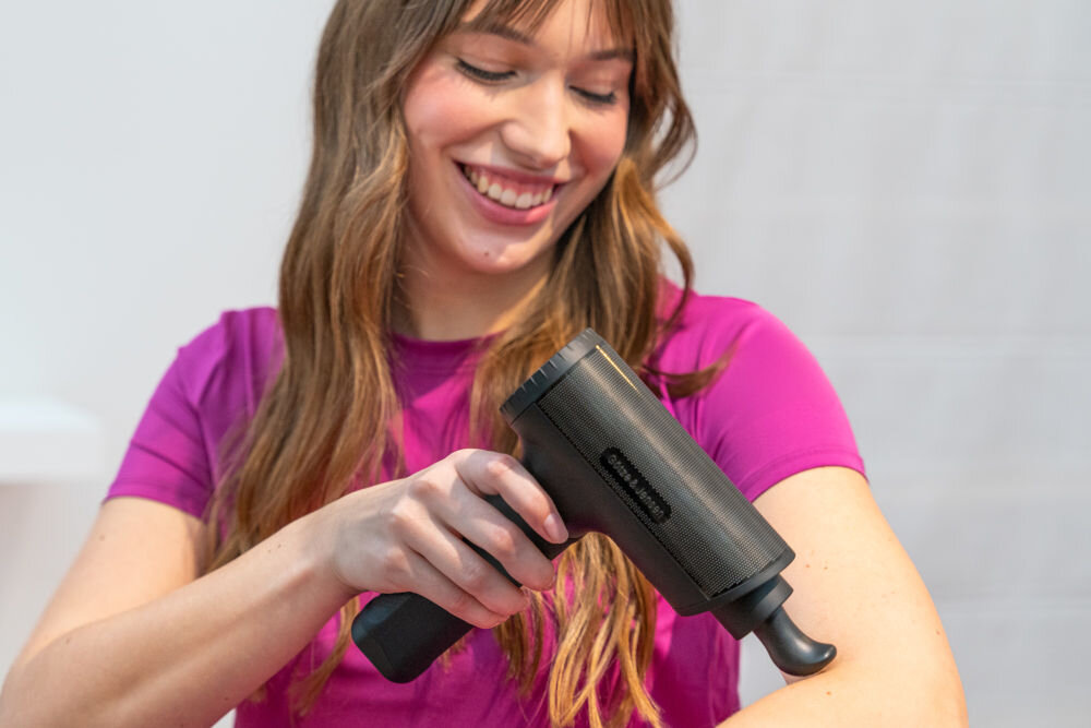 Masażer ręczny Gun GÖTZE & JENSEN FM800 masaż głowicą pazur sprężysta budowa masaż w okolicach kości