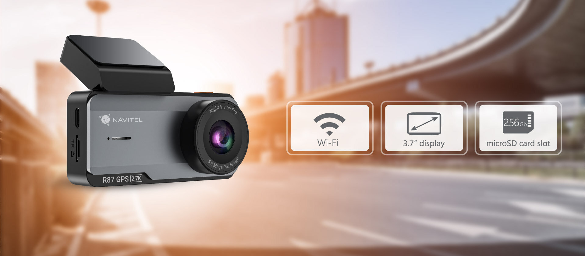 NAVITEL R87 GPS Smukła, matowa obudowa Rozmieszczenie przycisków