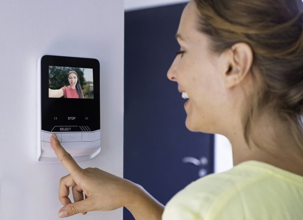 WIDEODOMOFON SOMFY V100 plus sterowanie bezprzewodowo