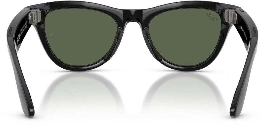 Okulary META Ray-Ban Skyler Gen 2 Czarne okulary przeciwsłoneczne, widok z tyłu, pokazujący wewnętrzną stronę soczewek i zauszników