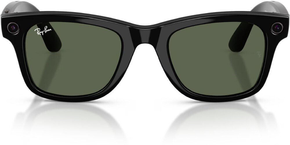 Okulary META Ray-Ban Wayfarer Gen 2 czarne okulary przeciwsłoneczne z ciemnozielonymi szkłami i logo marki w rogu soczewki, widziane od przodu z wyraźnie zaznaczonymi punktami kamer przy zausznikach