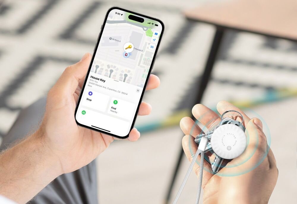 Lokalizator 4SMARTS SkyTag Duos Biały 2 szt. lokalizator trzymany w dłoni w drugiej telefon z włączoną aplikacją Bluetooth 5.3, zasięg 50 m, sygnał 100 dB ułatwia odnalezienie