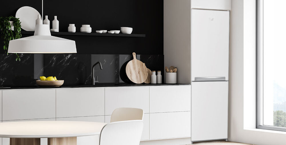 LODÓWKA BEKO RCSA240K40WN wygodne użytkowanie SmoothFit™ ustawienie narożnik otwieranie