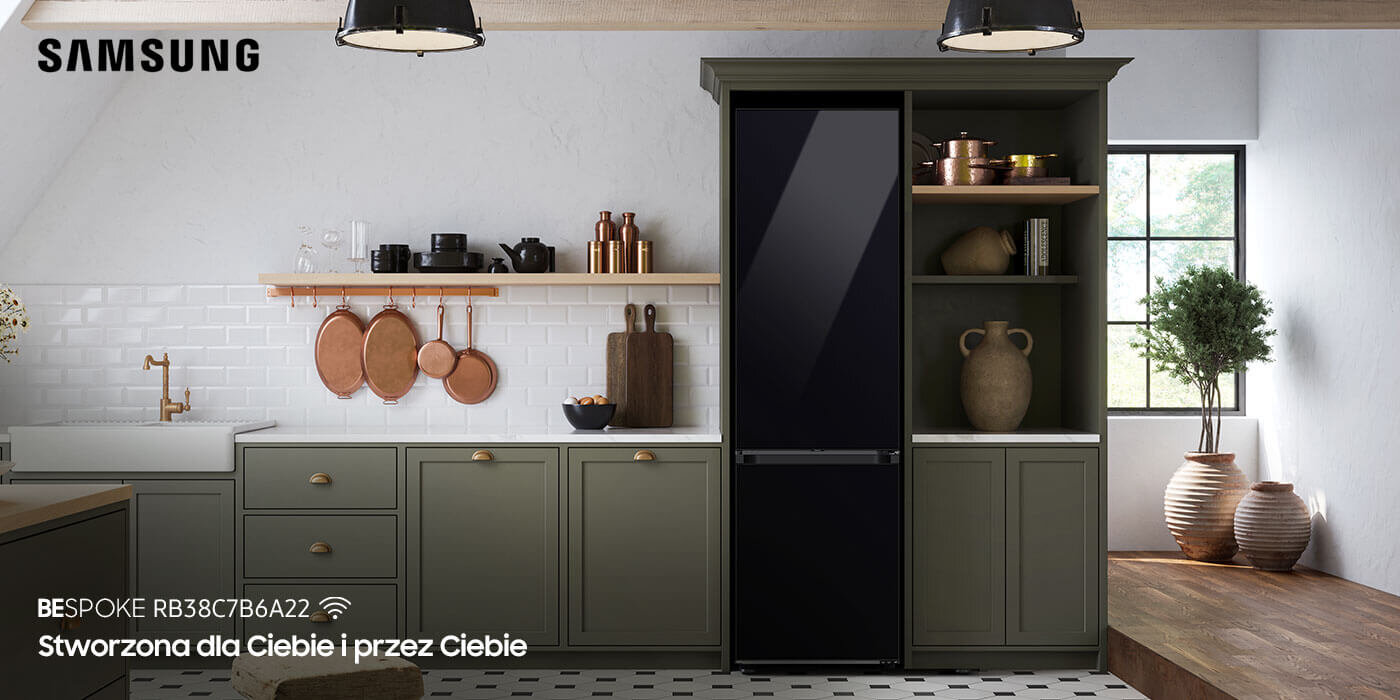 Doskonała integracja lodówki Samsung Bespoke RB38C7B6A22 dostępnej w sklepach Media Expert z nowoczesnym wystrojem kuchni