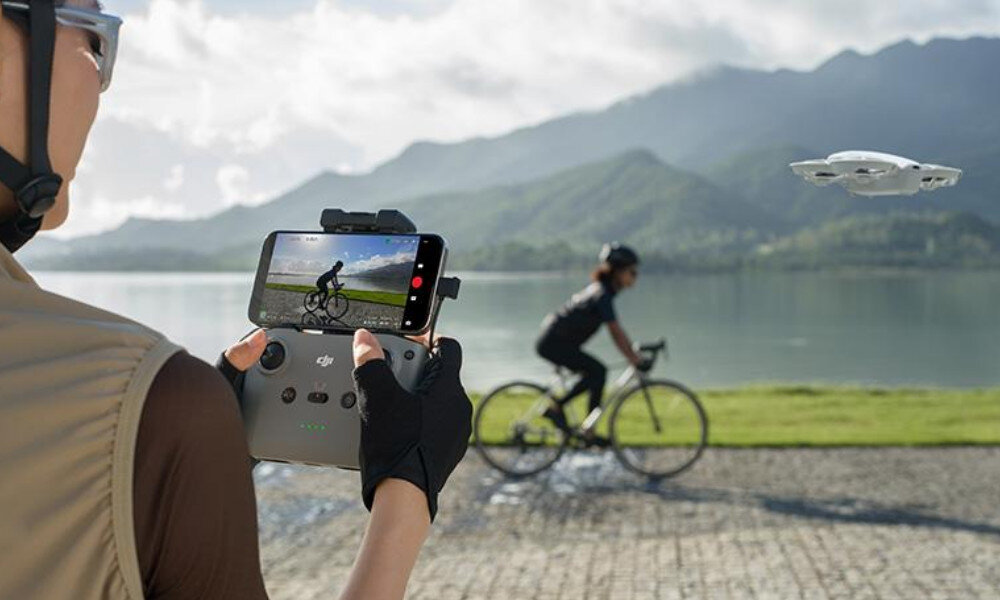 Dron DJI Neo Motion Fly More Combo sterowanie komendy głosowe