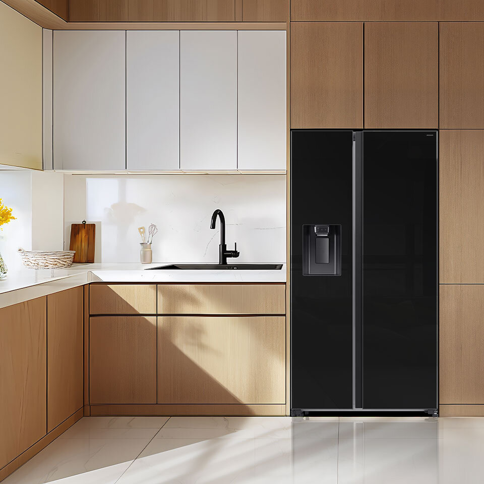 Energooszczędna lodówka Samsung Side by Side RS70F64KEBEO