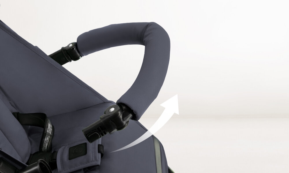 Wózek spacerowy MOMI Akira Szary Pałąk i wygoda obsługi Rotacyjny pałąk Kieszonka na drobiazgi w tylnej części