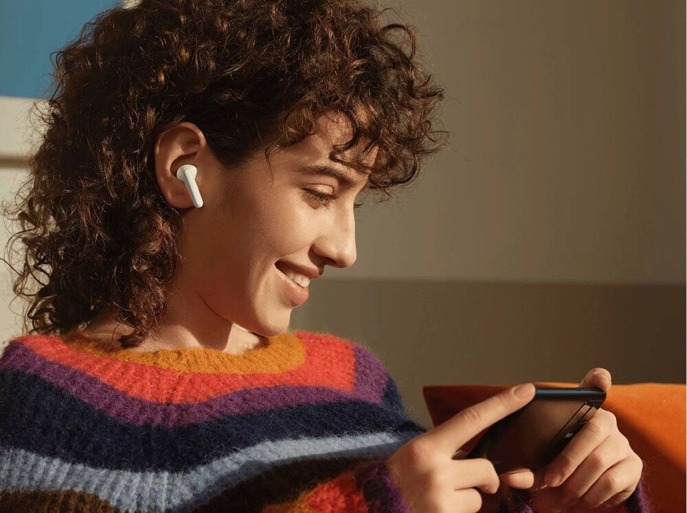 XIAOMI REDMI BUDS 4 LITE design komfort lekkość dźwięk jakość wrażenia słuchowe ergonomia lekkość sport aktywność podróże czas pracy działanie akumulator