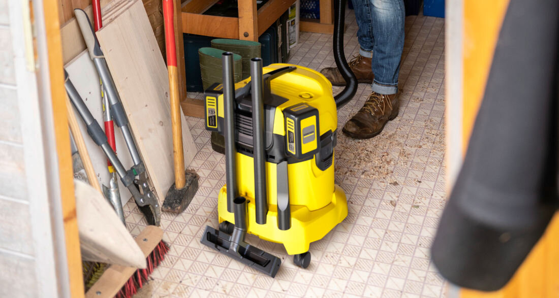 Odkurzacz KARCHER WD 4-18 Dual V-20/22 1.628-600.0 Przemyślane przechowywanie Praktyczne uchwyty wąż ssący, rury oraz ssawkę podłogową porządek ułatwienie