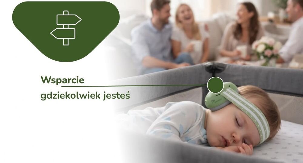 Słuchawki wygłuszające MOMINI Mimi zielony kolor design dzieci styl codzienny, dziecko z założonymi słuchawkami wygłuszającymi leżące w łóżeczku