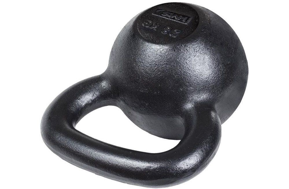 Kettlebell HMS KZG28 (28 kg) kettlebell na białym tle leży na płasko korpus wykonany z żeliwa duża odporność na uszkodzenia i odkształcenia solidna konstrukcja utrzymuje stałą wagę i równowagę wspiera regularne treningi bez potrzeby częstej wymiany czy dodatkowych kosztów