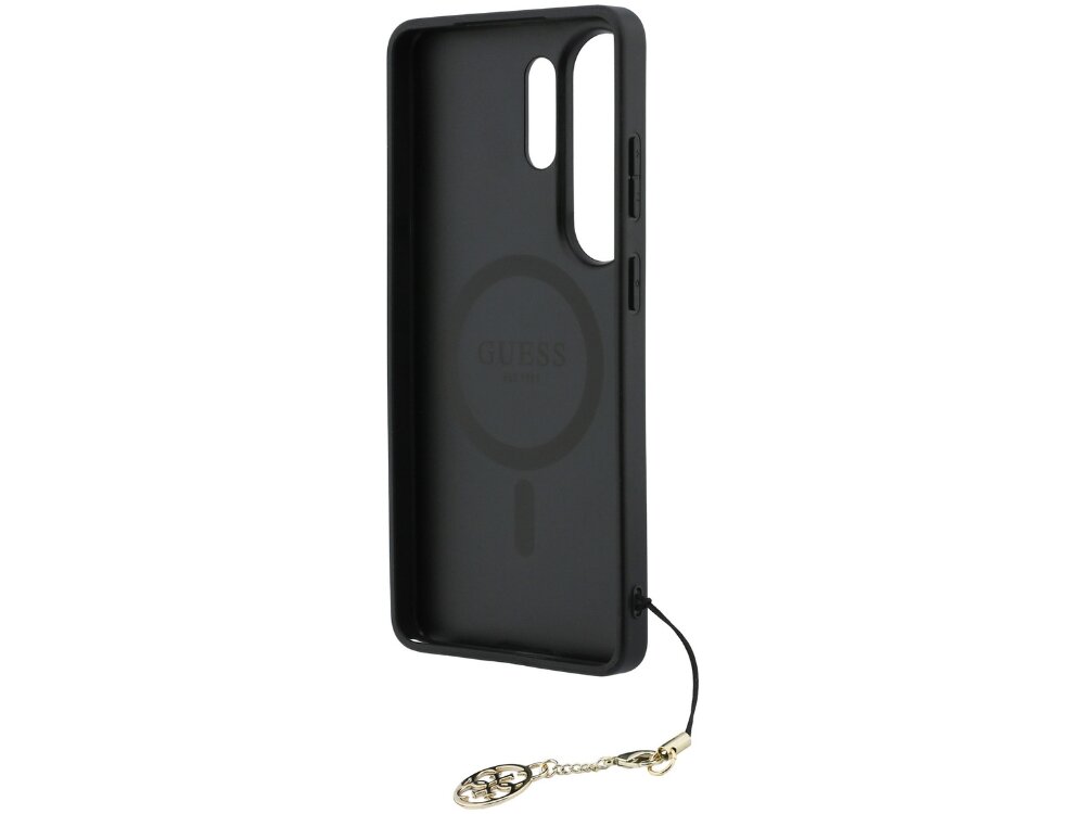 Etui Guess 4G Charms Collection Samsung Galaxy S26 Ultra - wytrzymałe, komfortowe, stylowe Wnętrze etui Guess z pierścieniem magnetycznym MagSafe, logo marki oraz ozdobną srebrną zawieszką.