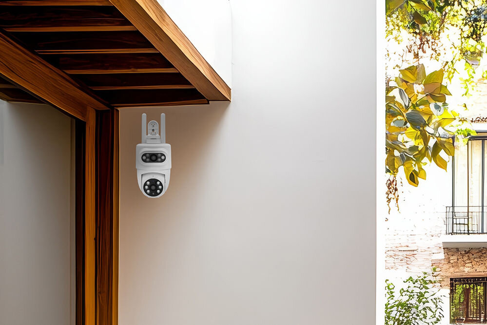 Kamera SETTI+ SC762 3MP+3MP 2K zamontowana pod drewnianym daszkiem obrót 355 stopni poziom 90 stopni pion bez martwych stref