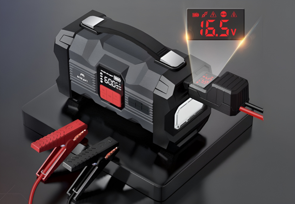 Urządzenie rozruchowe MIKAVI Enerjump 2 urządzenie z podłączonymi kablami rozruchowymi funkcja powerbanka port USB-C port DC podłączenie sprzętu o napięciu 12 V wszechstronne narzędzie