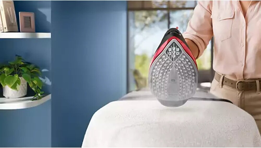 Żelazko PHILIPS 6000 Series DST6130-40 technologia Drip-Stop, bez kapania wody, bez plam