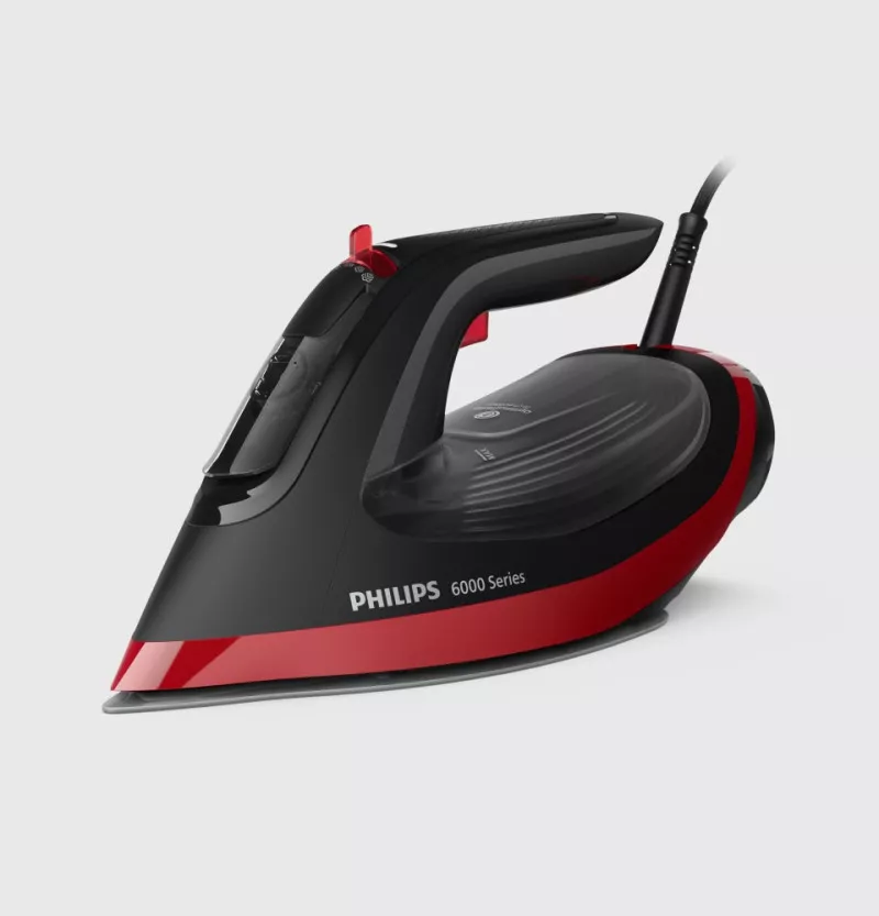 Żelazko w kolorze czarno-czerwonym z widocznym napisem \'PHILIPS 6000 Series\'.