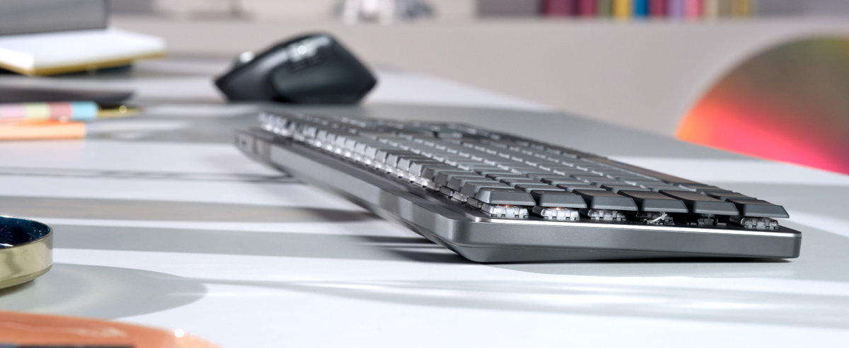 Klawiatura-LOGITECH-MX-niezwykle-czula