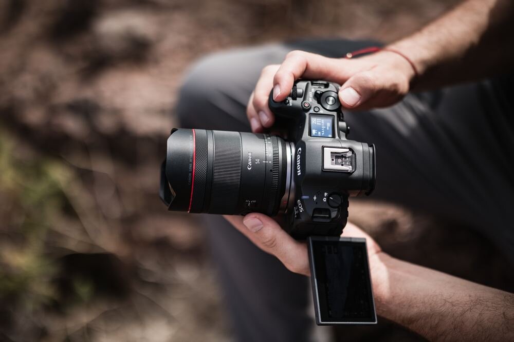 Canon RF 14 mm f/1.4L VCM autofokus VCM szybkie i ciche ustawianie ostrości filmowanie
