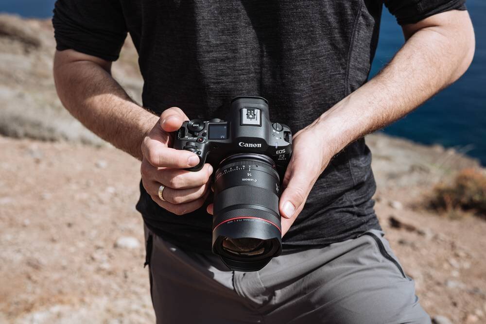 Canon RF 14 mm f/1.4L VCM pierścień przysłony kontrola ekspozycji filmowanie minimalny efekt oddychania