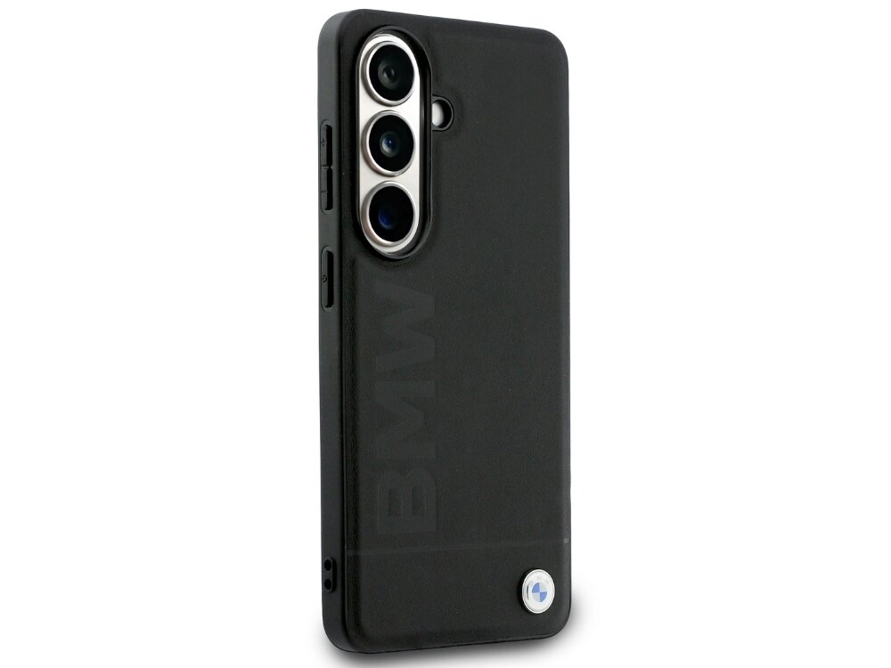 Etui BMW Leather Hot Stamp MagSafe do Samsung Galaxy S26+ Czarny, naturalne, skóra, tłoczone, logo, na białym tle etui frontem lewo skos