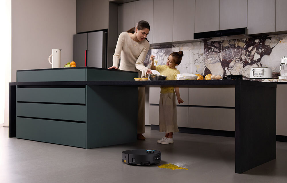 Robot sprzątający DREAME Aqua 10 Ultra Track Complete Czarny Antykolizyjna nawigacja AI System OmniSight™ AI Navigation dwie kamery o szerokim kącie 160 boczny czujnik światła strukturalnego 3D StereoEdge™° oświetlenie LED mapę otoczenia 240 typów obiektów z precyzją do 1 mm i planuje trasę Czujnik StereoEdge™ przy ścianach W trybie VersaLift™ czujnik DToF sprzątanie