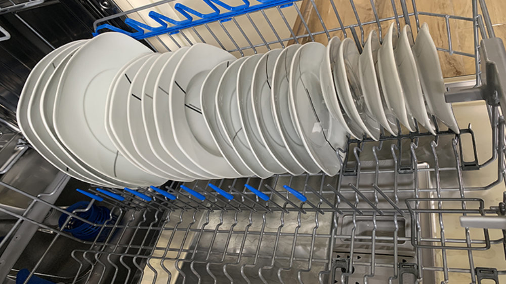 Zmywarka CANDY CDI2L1047 - Połowa załadunku