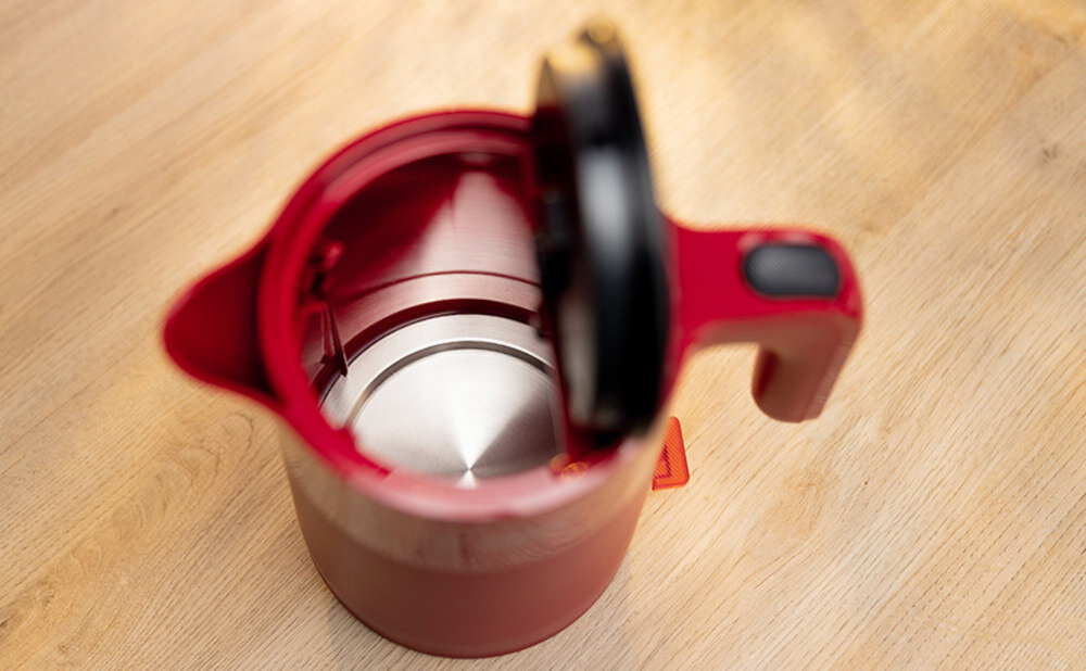 Czajnik BOSCH MyMoment TWK2M164 Czerwony Zakryta grzałka Płaskie gładkie dno element grzewcz higienay