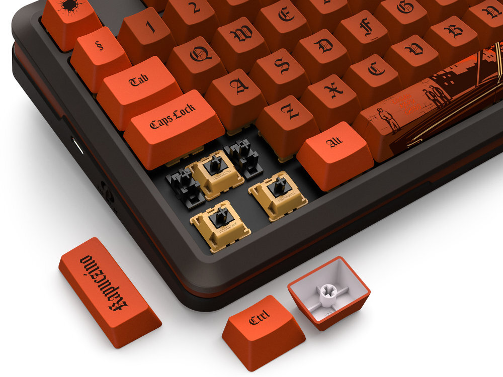 REDRAGON K4PUC21N0 PRO funkcji hot-swap bez użycia narzędzi ani specjalistycznej wiedzy testować różne typy switchy personalizować działanie klawiatury pod własne potrzeby - ściągnięte keycapy i widoczne przełączniki