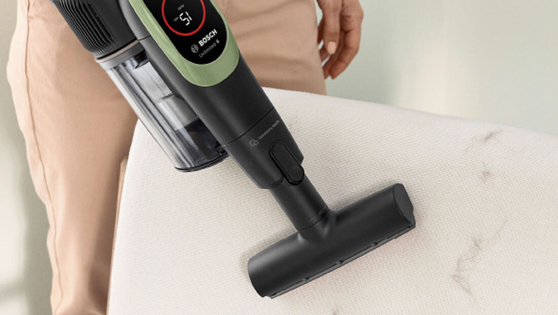 Odkurzacz BOSCH Unlimited 9 BCS931TQC Ssawka do tapicerki XXL Kurz, włókna czy sierś Ssawka do tapicerki XXL do szybkiego i skutecznego sprzątania szeroka powierzchnia w krótkim czasie obracająca się o 360° głowica wygoda precyzja 
