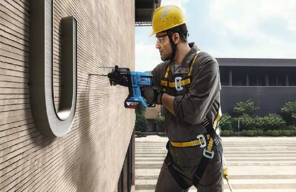 Młotowiertarka BOSCH GBH 180 LI Łatwa i precyzyjna kontrola prędkości obrotowej dzięki funkcji regulacji prędkości