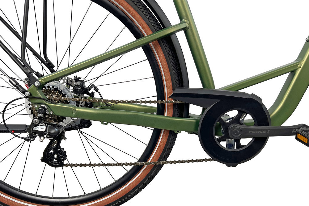 Rower miejski INDIANA X3 29 cali damski Zielony zbliżenie na układ napędowy białe tło widok z boku korba AMAR typu 42/170 Force1 wolnobieg SHIMANO MF-TZ500-7 korba z tarczą 42 zęby sprzyja płynnemu rozwijaniu prędkości 7-rzędowy wolnobieg daje możliwość wyboru odpowiedniego przełożenia długość ramion korby 170 mm komfortowa praca nóg