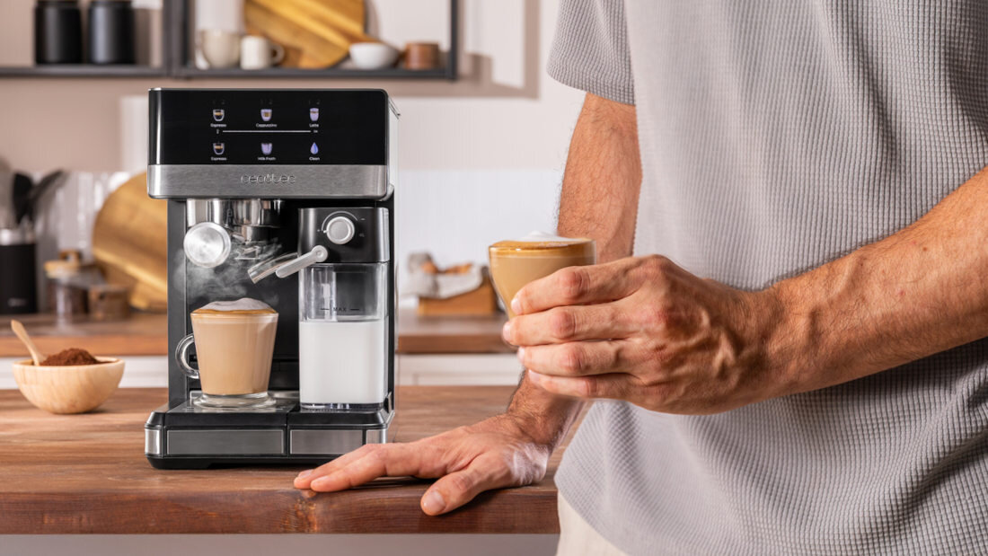 Ekspres CECOTEC Power Espresso 20 Touch Cream Ciśnienie jak w kawiarni Pompa o ciśnieniu 20 barów intensywny smak i zapach