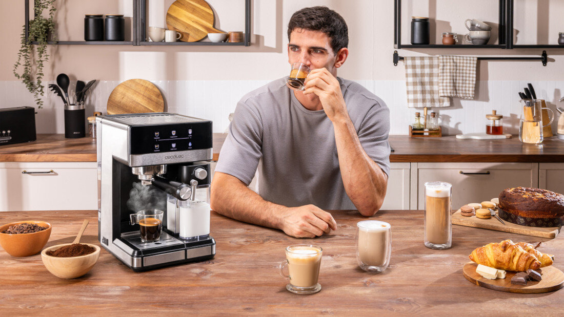 Ekspres CECOTEC Power Espresso 20 Touch Cream Szybkie nagrzewanie System Thermoblock moc liczy się każda minuta przed wyjściem do pracy