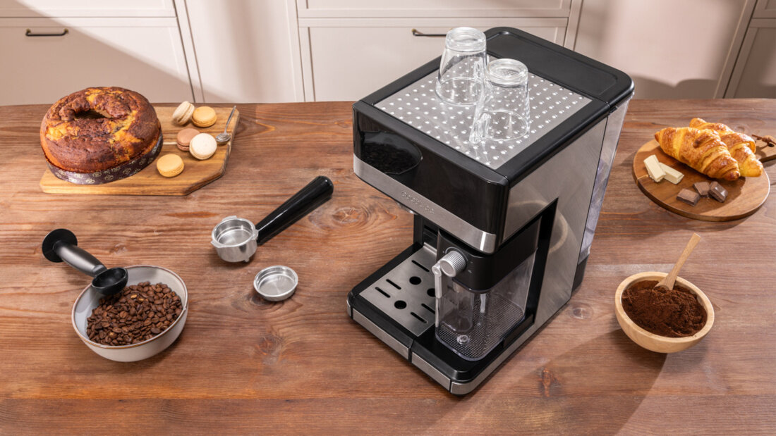 Ekspres CECOTEC Power Espresso 20 Touch Cream Łatwe czyszczenie Zdejmowana dysza szybkie czyszczenie Regularna pielęgnacja