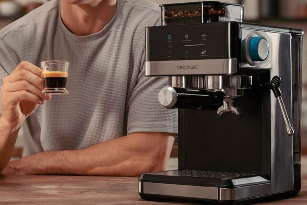 Ekspres CECOTEC Power Espresso 20 Grind Od ziarna do filiżanki system mielenia kawa Wystarczy jedno naciśnięcie przycisku 20 poziomów mielenia łatwo dopasujesz smak do własnych preferencji