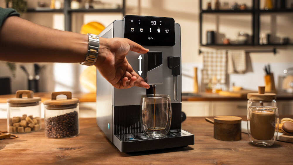 Ekspres CECOTEC Cremmaet Steam Uniwersalność użytkowania Regulowana wysokość do 14 cm espresso, latte czy ulubiony kubek śniadaniowy