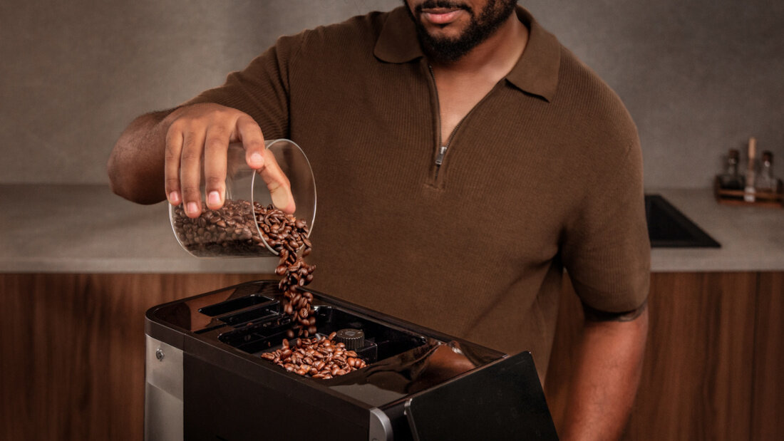 Ekspres CECOTEC Cremmaet Lungo Latte Świeżo mielone ziarna Pojemnik na 280 g ziaren i młynek ze stali nierdzewnej