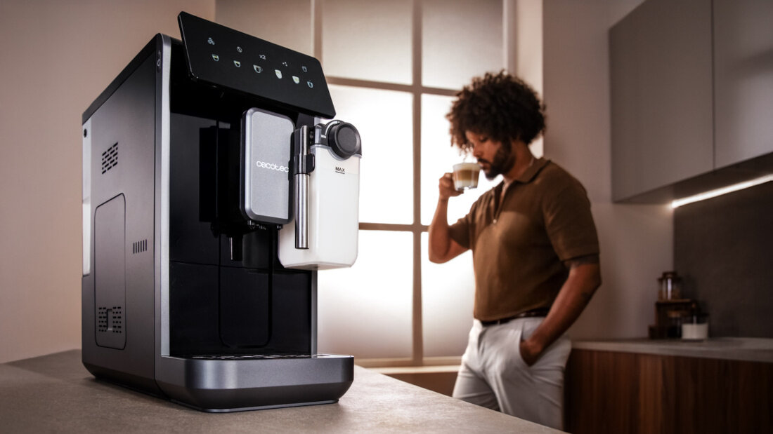 Ekspres CECOTEC Cremmaet Lungo Latte Optymalna temperatura i ciśnienie System Thermoblock 19 barów ciśnienia