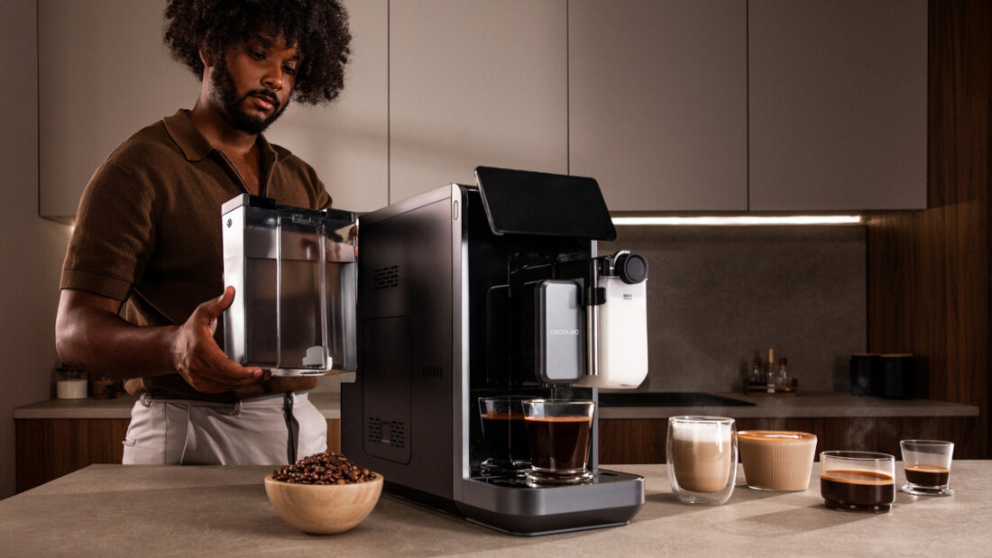 Ekspres CECOTEC Cremmaet Lungo Latte Duży zbiornik wody Zbiornik o pojemności 2 l dwie filiżanki jednocześnie