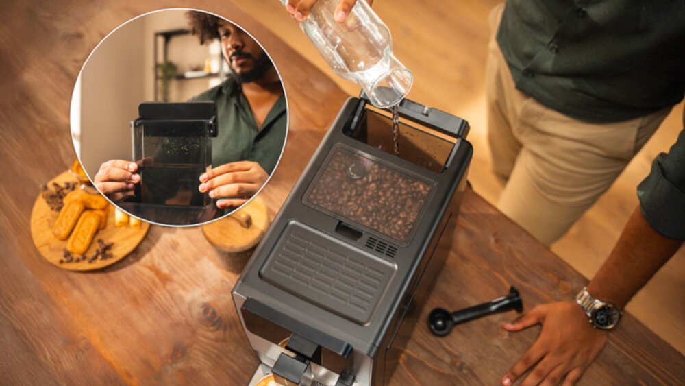 Ekspres CECOTEC Cremmaet Latte Touch Komfort użytkowania Zbiornik na wodę 1,1 l pojemnik na mleko 400 ml  Regulowana wysokość do 14 cm 