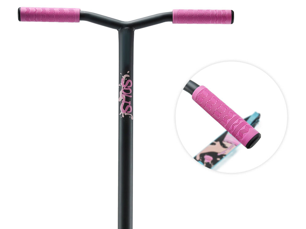 Hulajnoga wyczynowa KINDERKRAFT Solis Różowy kierownica na białym tle obok zdjęcie w kółku ze zbliżeniem na uchwyt kierownica w kształcie litery Y o wysokości 80 cm i szerokości 51 cm antypoślizgowe uchwyty pewny chwyt stabilne prowadzenie stała wysokość sprzyja lepszej kontroli ułatwia utrzymanie równowagi większa precyzja ruchów i bezpieczeństwo