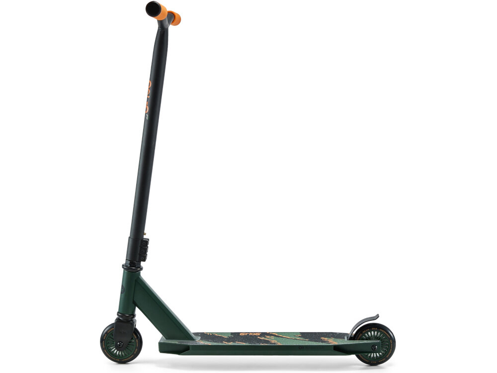 Hulajnoga wyczynowa KINDERKRAFT Solis Zielony hulajnoga na białym tle widoczna z boku rama z aluminium stalowy Y-bar trwała konstrukcja przystosowana do obciążenia do 100 kg sztywność podczas dynamicznej jazdy i wykonywania trików stabilności nawet przy intensywnym użytkowaniu