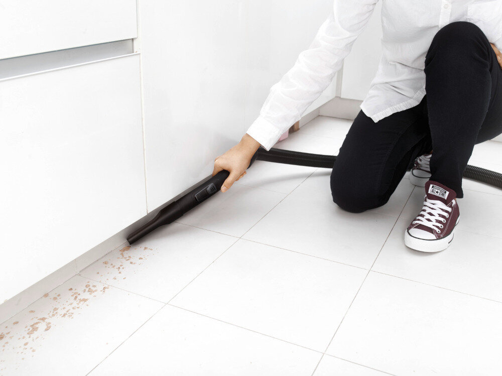 Worek do odkurzacza KARCHER 2.863-236.0 (5 sztuk) osoba odkurzająca pokój