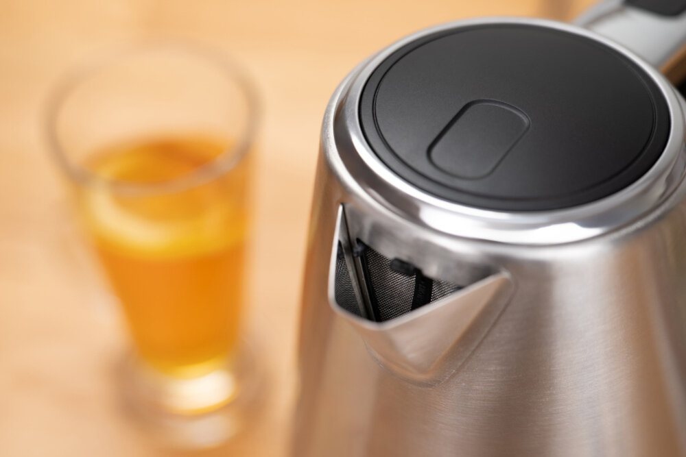 Czajnik ZELMER ZCK7956 Elegant Line Czystość na długi czas Wyjmowany filtr siatkowy  ukryta grzałka Filtr łatwo wyjąć i opłukać naturalny aromat