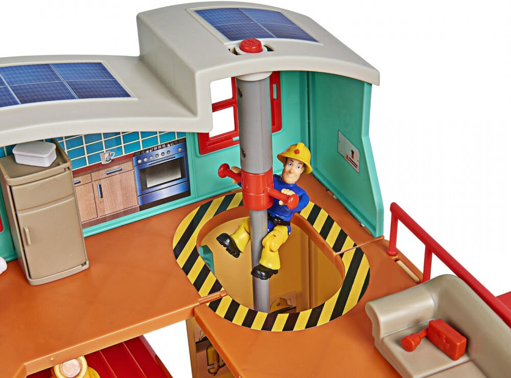 Remiza strażacka SIMBA Strażak Sam 109251059 zamienia pokój w prawdziwą remizę w zestawie wieża szkoleniowa, słup gaśniczy winda na baterie 
					tor zawracania mikrofon biurko dyspozytora z synalizacją świetlną i dźwiękową