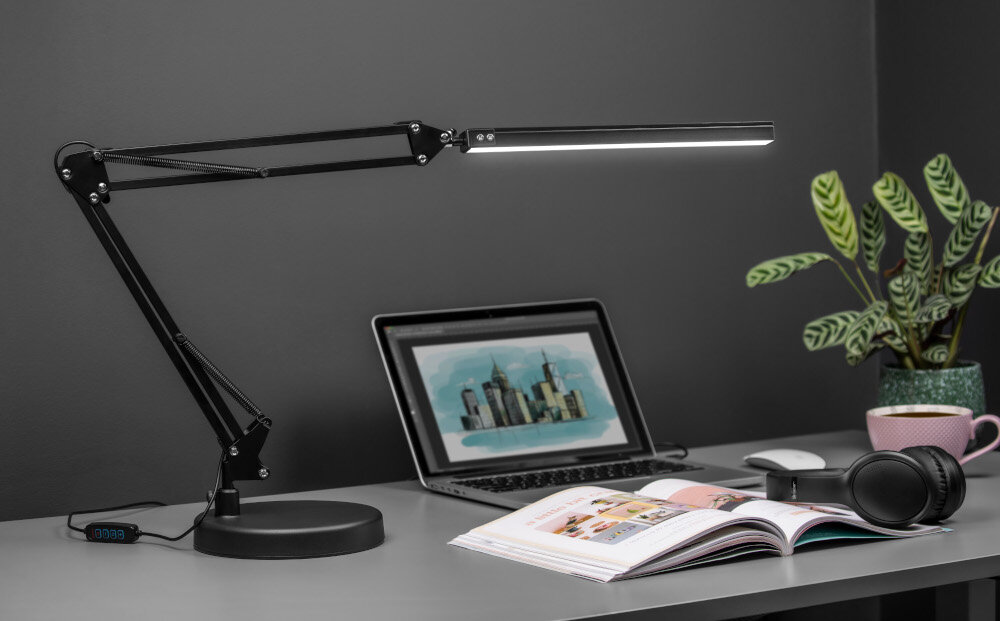 Lampka biurkowa TRACER Kreator TRAOSW47351 swiatlo dopasowane do potrzeb odpowiedni klimat do pracy i nauki