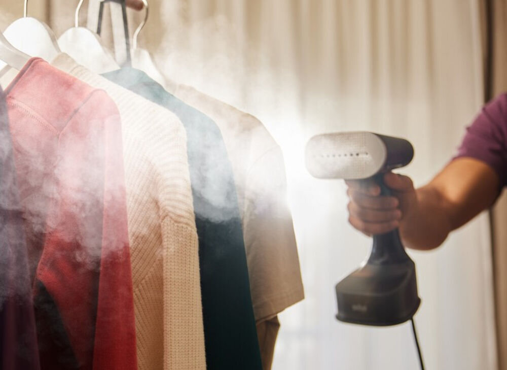 Parownica do ubrań (Steamer) BRAUN GS7077BK długi kabel zasilający swoboda manewrowanie