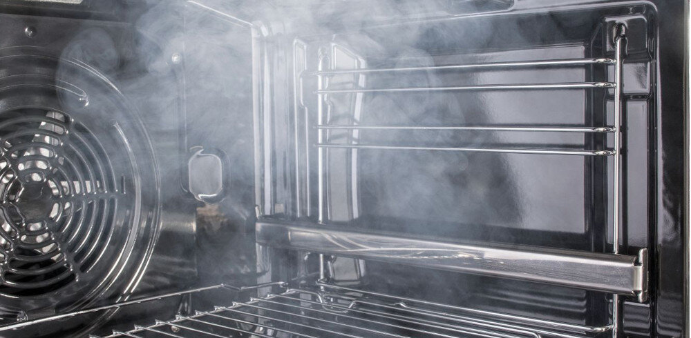 KUCHNIA HISENSE HKS5D71BMPF czyszczenie parowe SteamClean woda rozluźnianie zanieczyszczeń czyste wnętrze łatwo szybko 16 funkcji piekarnika